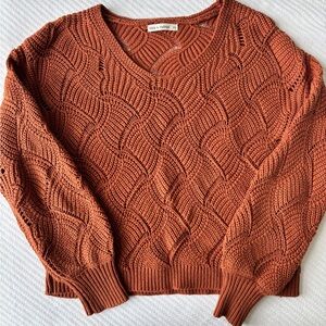 moon & madison V-Neck Sweater in Rust